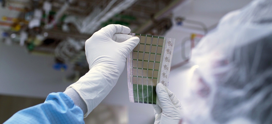 CELULAS-SOLARES-ULTRAFINAS-PODEM-TRANSFORMAR-QUALQUER-SUPERFICIE-EM-FONTE-DE-ENERGIA