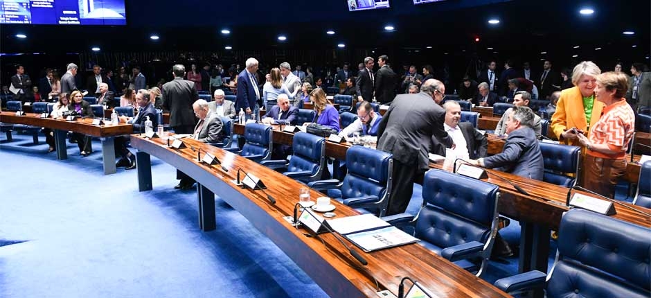 PROJETO-DE-LEI-INCENTIVA-USO-DE-ENERGIA-SOLAR-TERMICA-EM-RESIDENCIAS