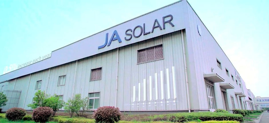 JA SOLAR PRODUZ MÓDULOS AINDA MAIS EFICIENTES COM INTRODUÇÃO DE NOVA TECNOLOGIA