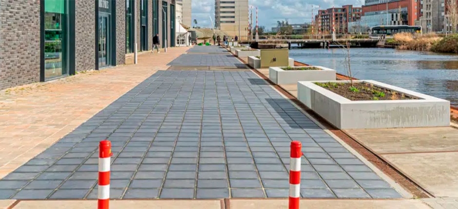 CALCADA-SOLAR-NA-HOLANDA-E-PAVIMENTADA-COM-PAINEIS-FOTOVOLTAICOS