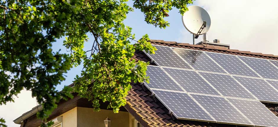 AUMENTO-NA-CONTA-DE-LUZ-IMPULSIONA-FINANCIAMENTO-DE-PAINEIS-SOLARES-NO-BRASIL