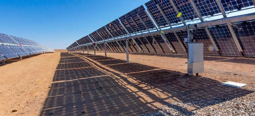 Usina solar com seguidor tracker