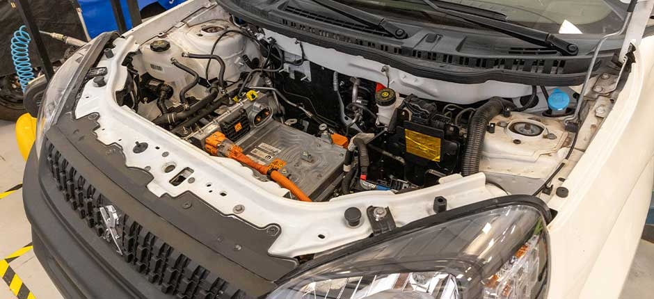 STELLANTIS DESENVOLVE PROJETO DE RETROFIT ELÉTRICO PARA CONVERSÃO DE CARROS COMERCIAIS