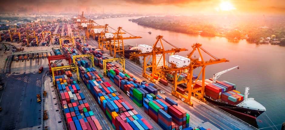 DEZ MAIORES FABRICANTES DE PAINÉIS SOLARES RESPONDERAM POR 75% DO MERCADO EM 2022