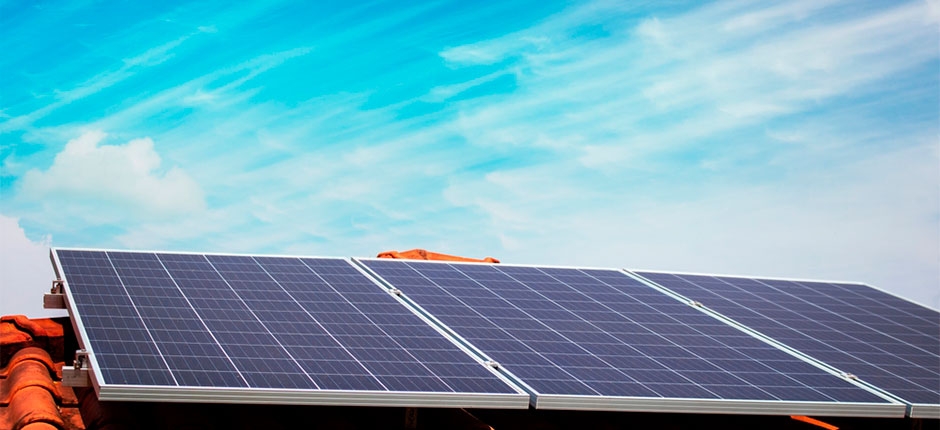 IMPLANTAÇÃO DE SISTEMA FOTOVOLTAICO CRESCE ACIMA DA CAPACIDADE DE CONSTRUÇÃO DE NOVAS REDES PELAS CONCESSIONÁRIAS