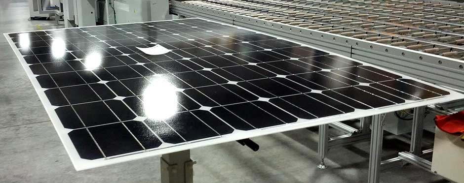 Paine Solar Laminado ficou um pouco envergado no processo de laminação