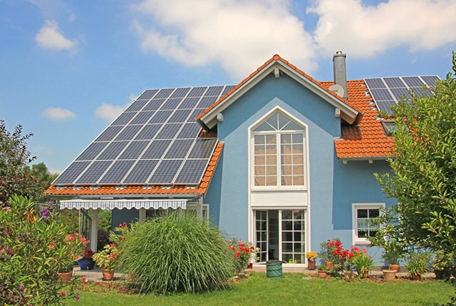 Quanto tempo o painel solar demora para produzir a energia que foi gasta em sua produção?