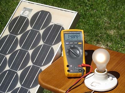 Painel Solar com 35 anos de idade ainda funciona